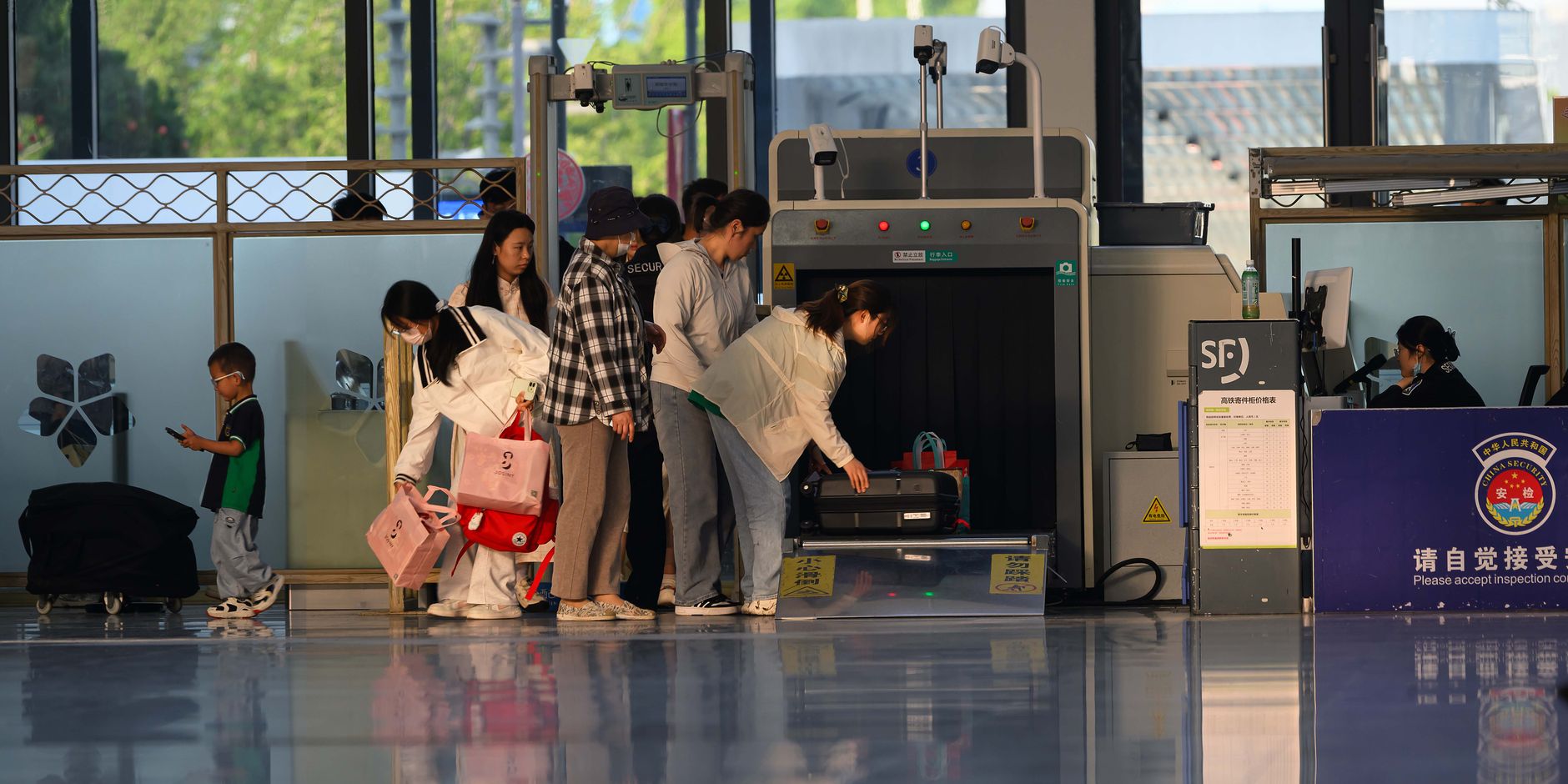 戴助听器能过安检、做核磁吗？检查与出行场景的注意事项